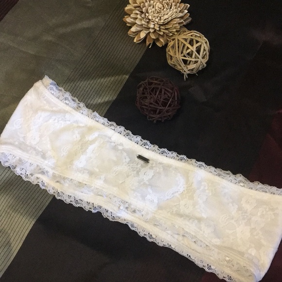 Lace Bandeau Top - Picture 4 of 5